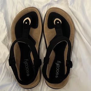 New without tags Socofy sz 36 or 4.5 sandals very comfortable